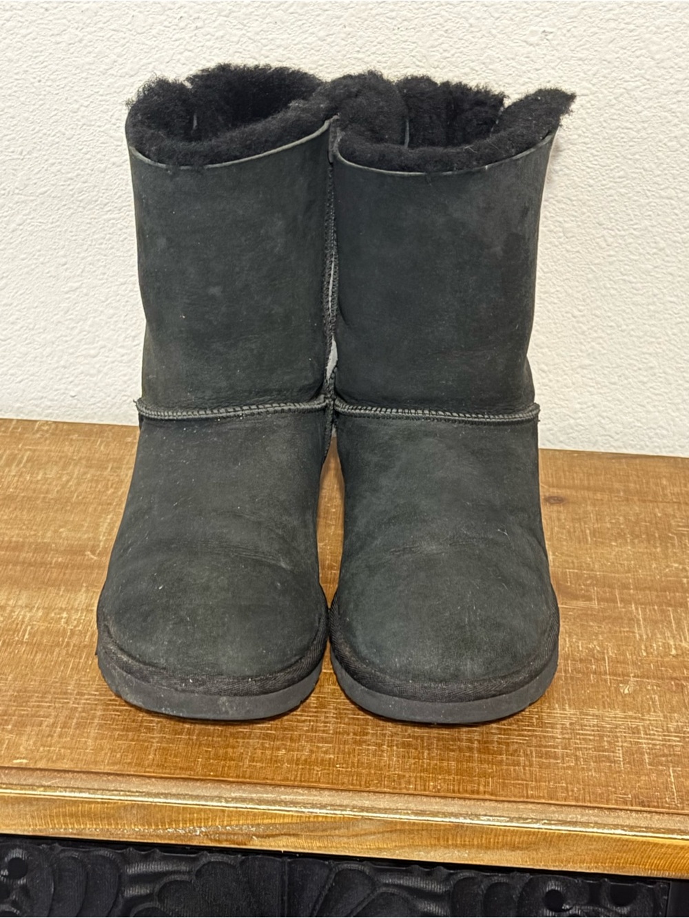 UGG Black Short Shearling Winter Boots